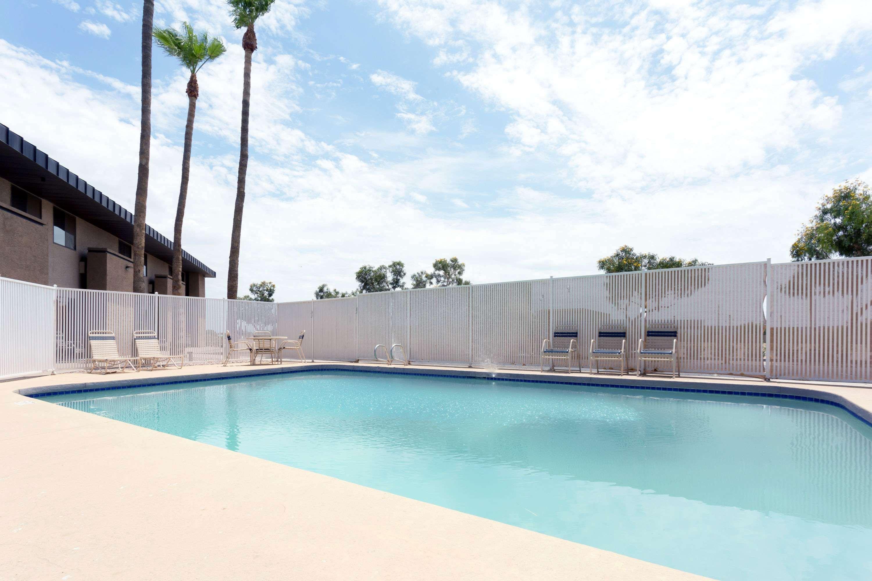 Super 8 By Wyndham Chandler Phoenix Esterno foto
